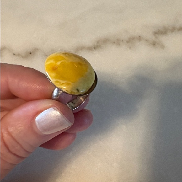 Amber oval statement ring - Picture 6 of 6